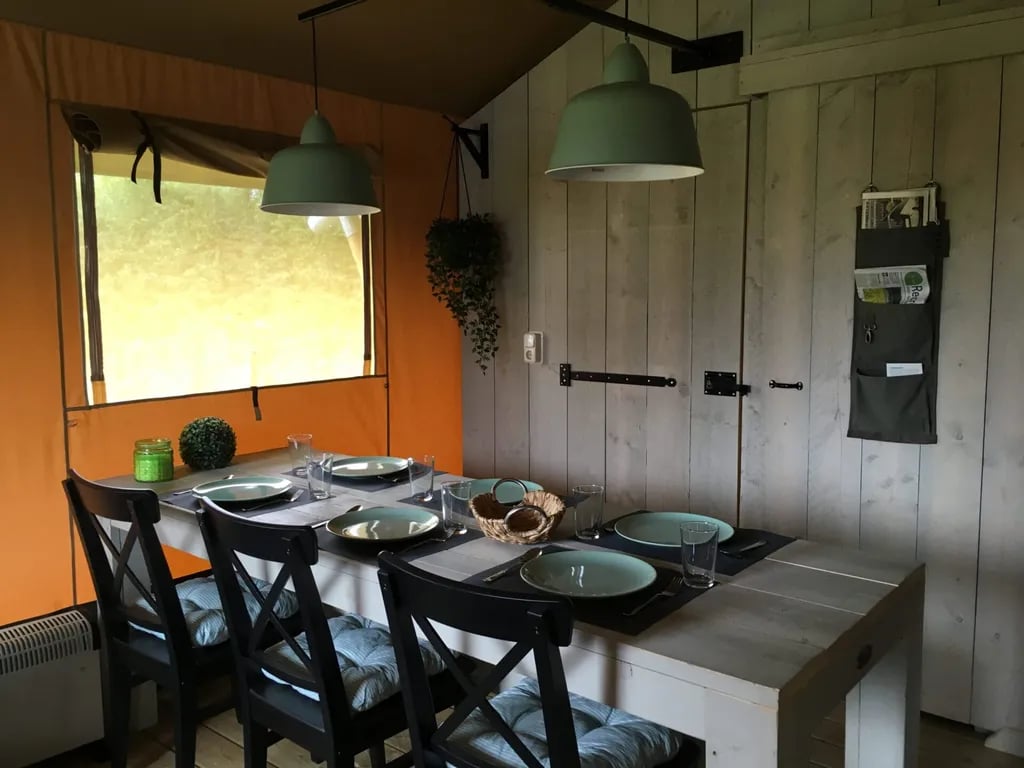 Recreatie- en Hertenboerderij De Weerd