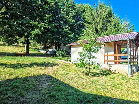 Brusen Hill Camping and Bungalows