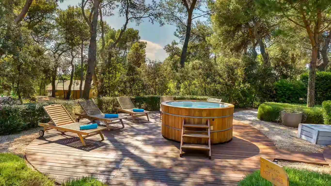 Arena One99 Glamping gallery 4