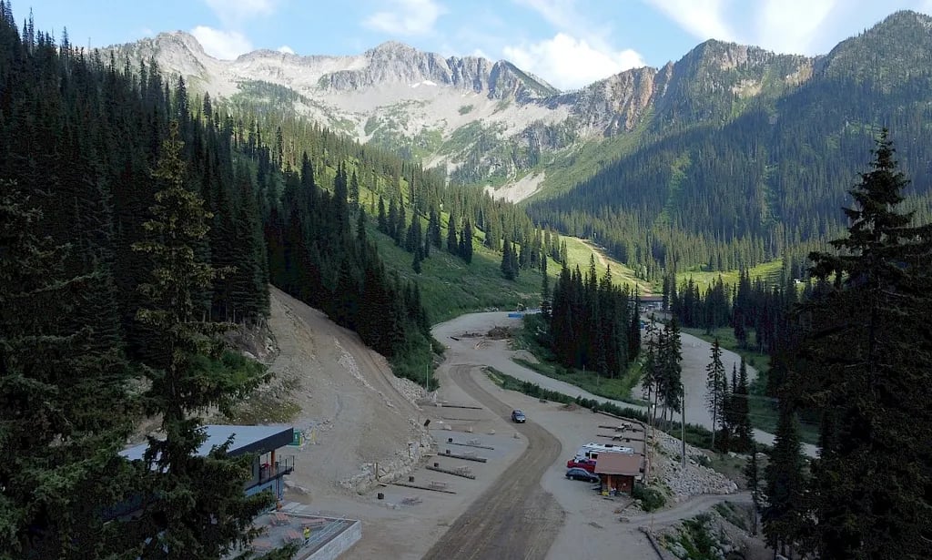 Whitewater Ski Resort Hummingbird Lodge gallery 1