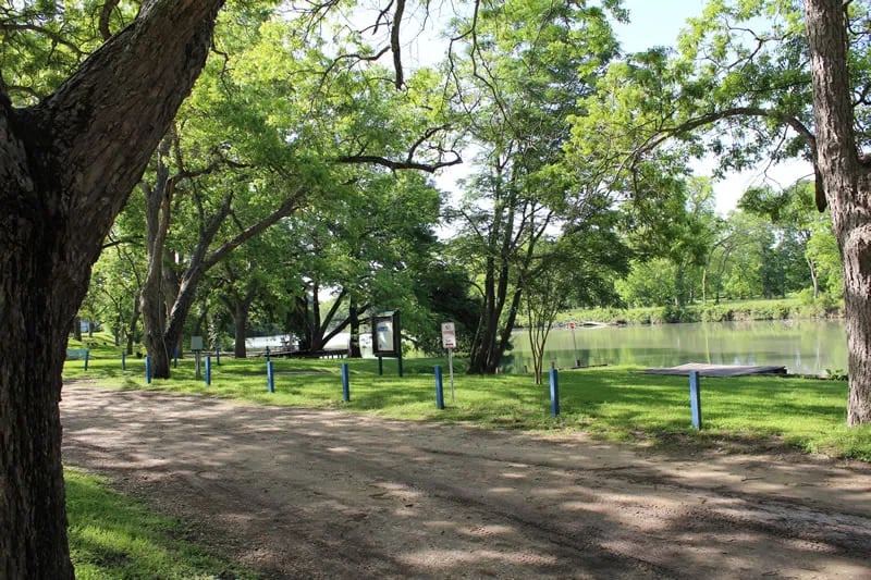 River Shade RV Park gallery 3