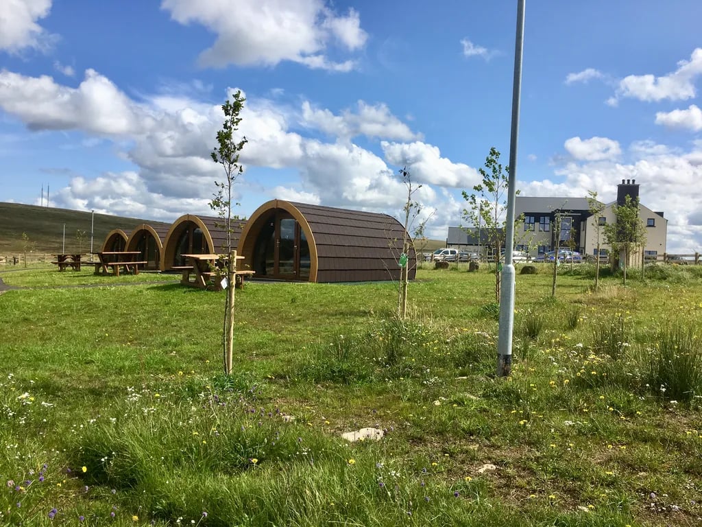 Standing Stones Lodge - CamplinQ