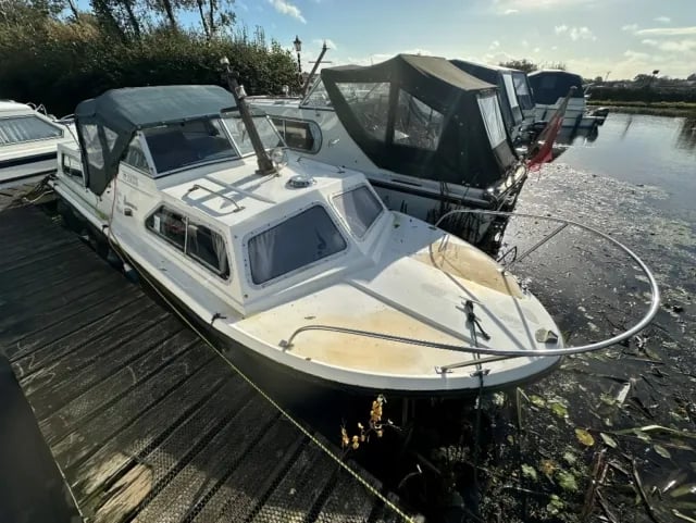 Bridge House Marina & Caravan Park gallery 3