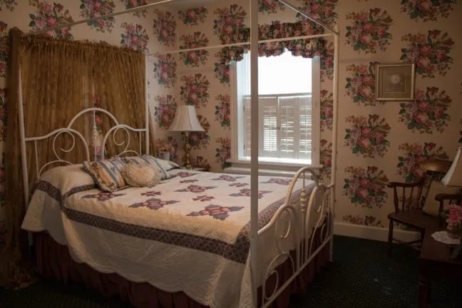 Garnet Hill Camp gallery 1