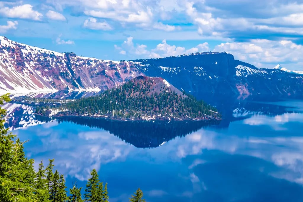Crater Lake Lodge — Crater Lake National Park