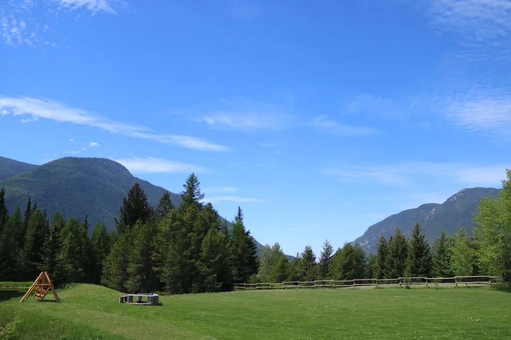 Mountain Meadow RV Park and Cabins