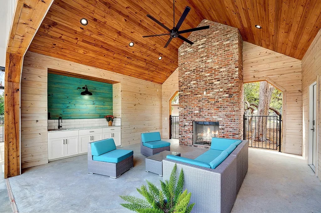 Black Canyon Wimberley Farmhouse Cottages & Luxury RV Park gallery 1