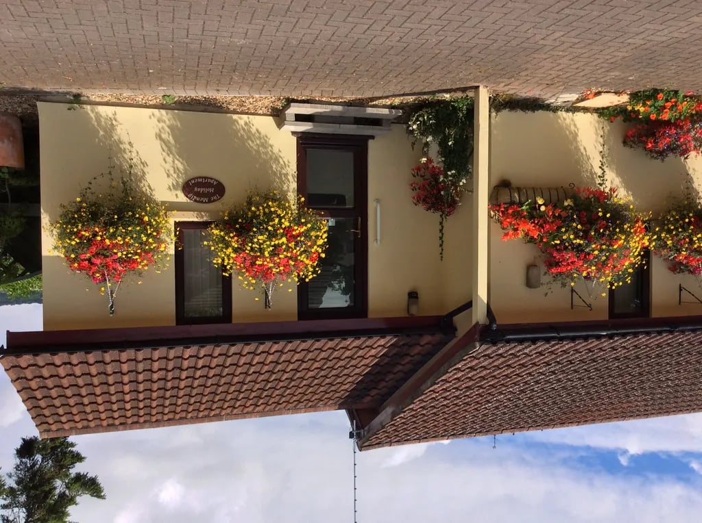 Cheddar Bridge Touring Park gallery 3