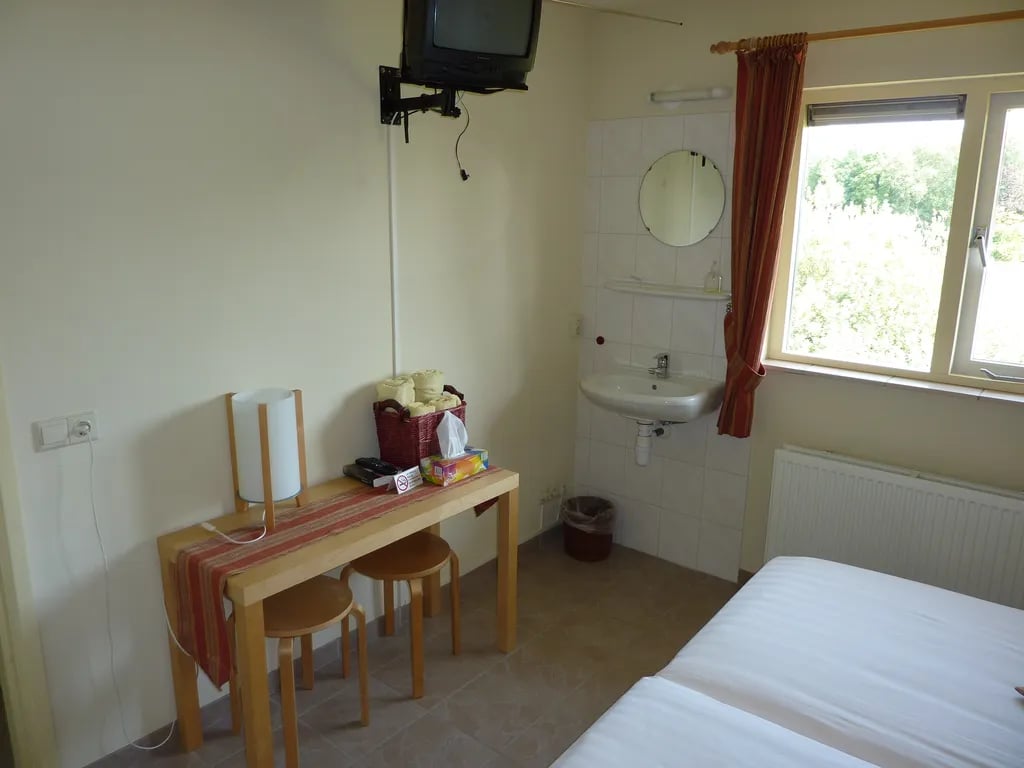 Camping De Overbetuwe gallery 1