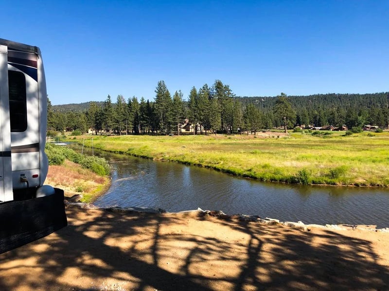 Holloway’s Marina & RV Park