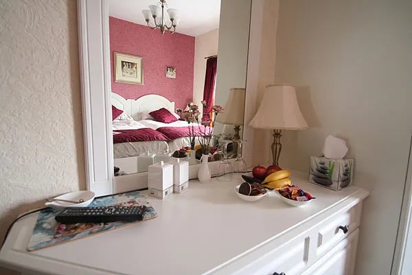 Broadgate Farm B & B and Caravan Club C L