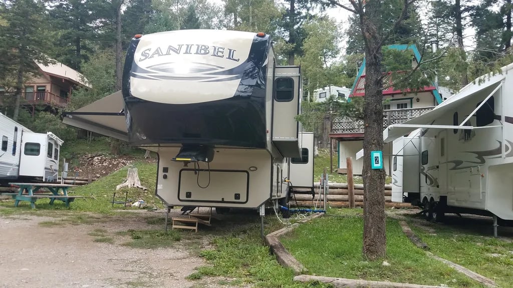 Sugar Pines RV Park gallery 1