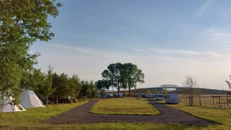 Camping with animals in Zoopark Zelčín