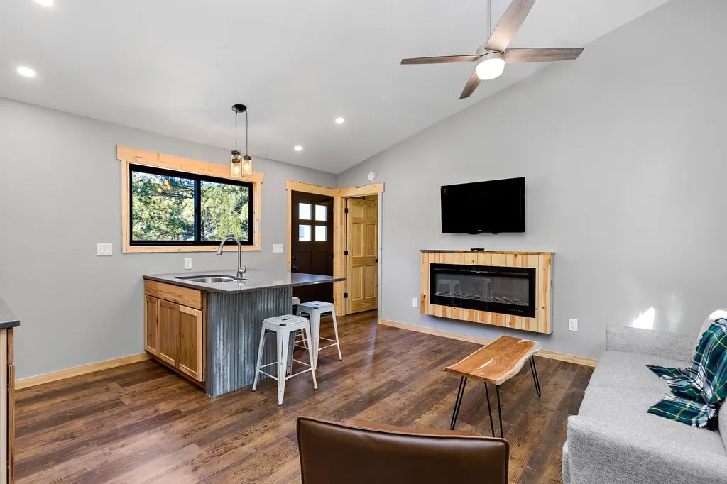 Robins Roost Cabins gallery 2