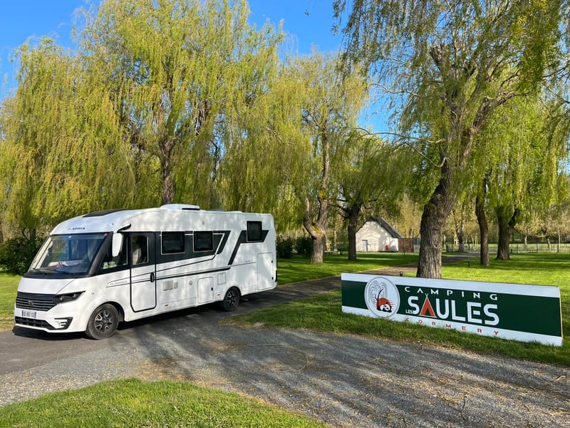 Camping Les Saules De Cormery