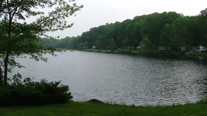 Waters Edge Family Campground gallery 2