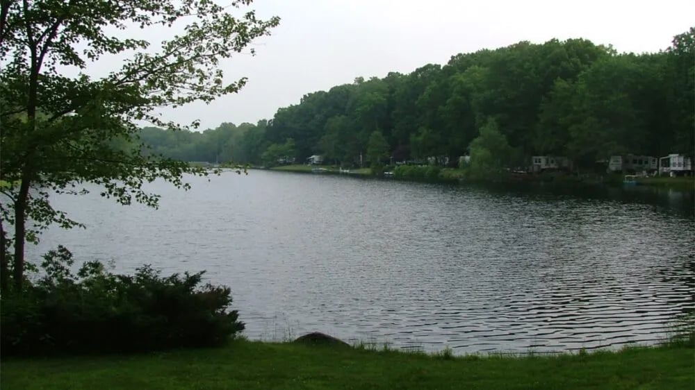 Waters Edge Family Campground gallery 2