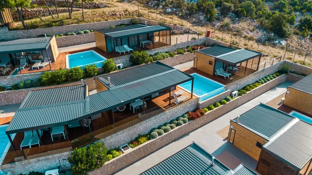 Olivia Green Camping gallery 3