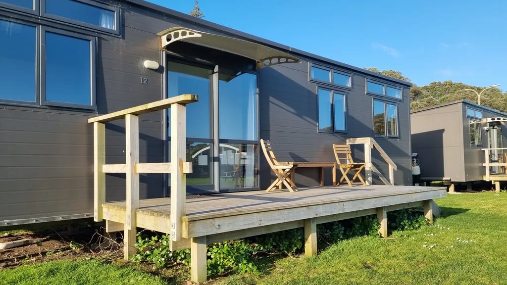 Opunake Beach Holiday Park : Opunake Accommodation gallery 1