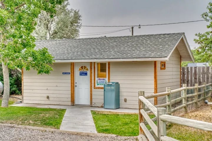 Madison Valley Campground gallery 1