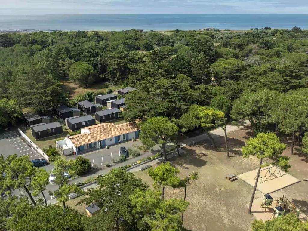 Flower Camping Tamarins Plage