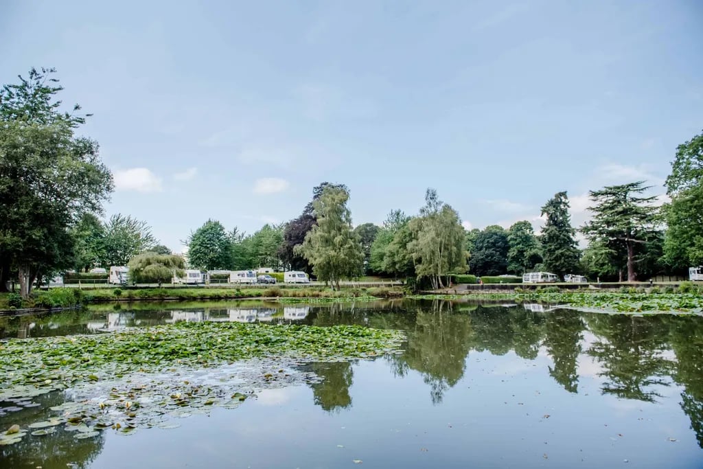 Oxon Hall Touring & Holiday Home Park gallery 1