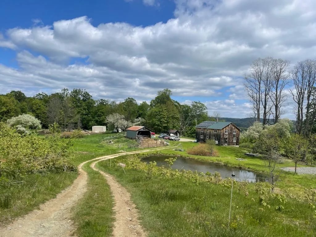 Howling Wolf Farmstay