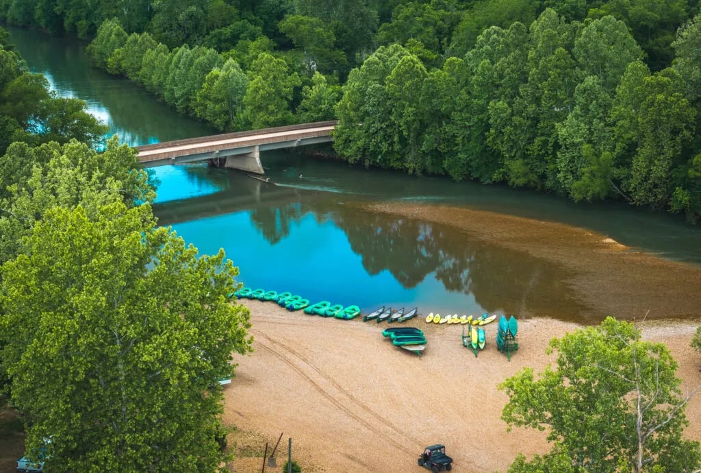 Ozark Outdoors-Riverfront Resort gallery 1