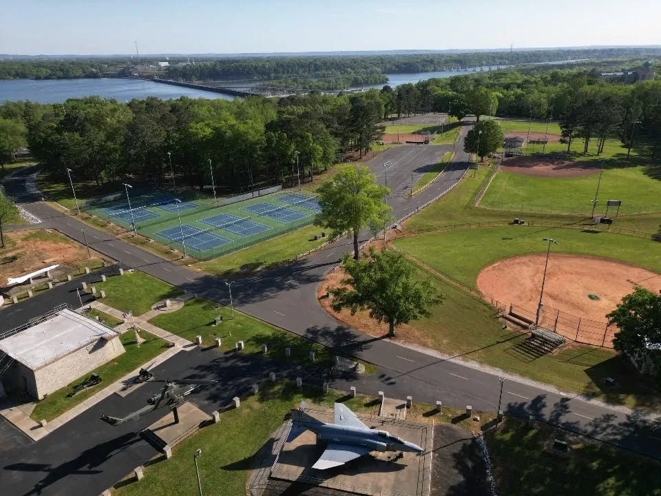 Veterans Memorial Park gallery 1