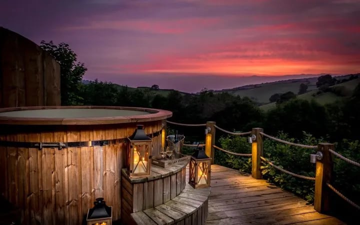 Longlands gallery 1