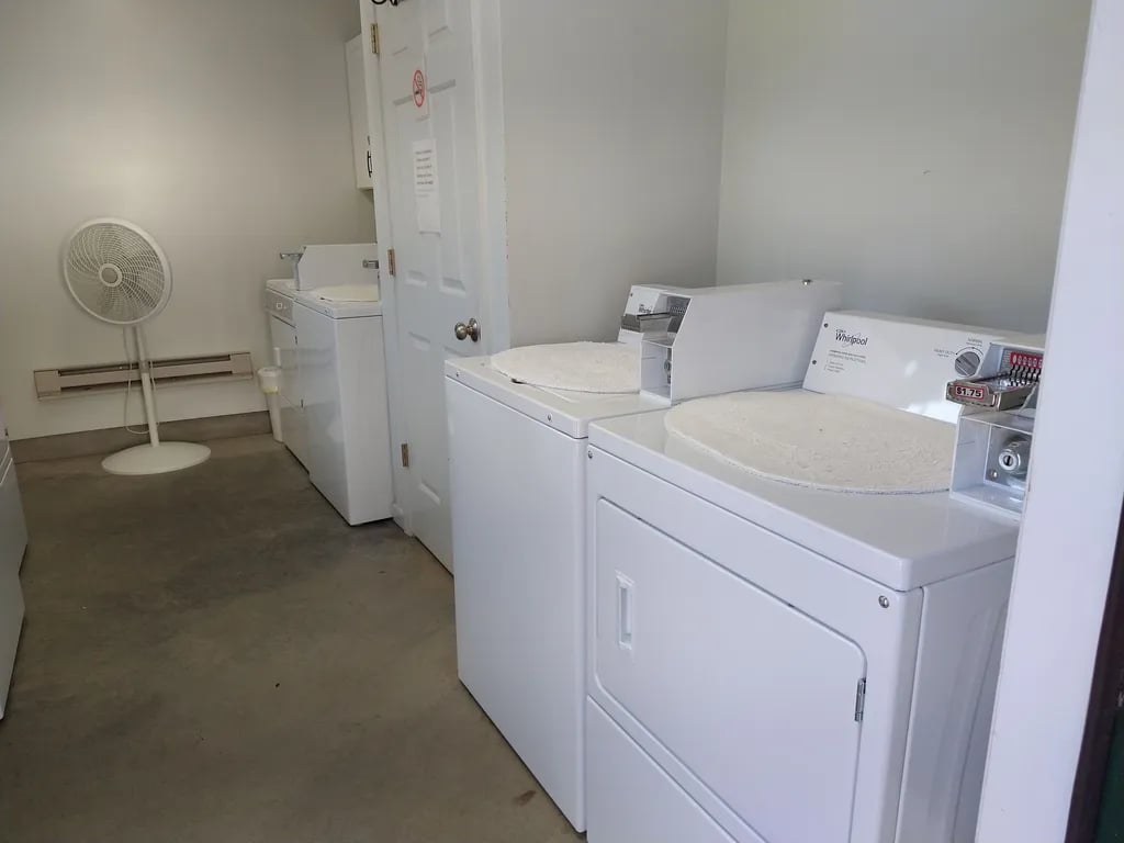 Cross Winds Family Campground gallery 1