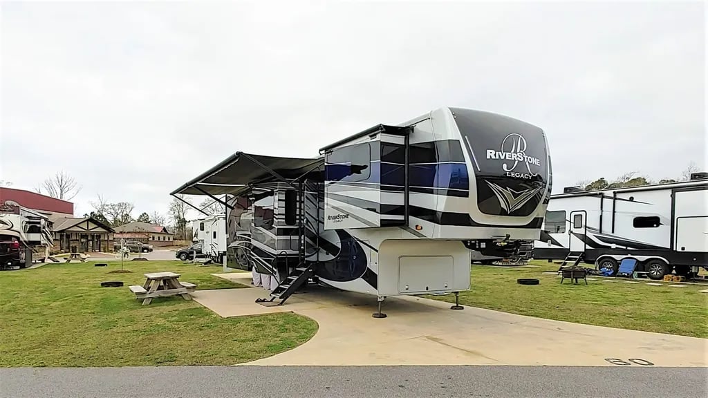 North Myrtle Beach RV Resort and Dry Dock Marina gallery 3