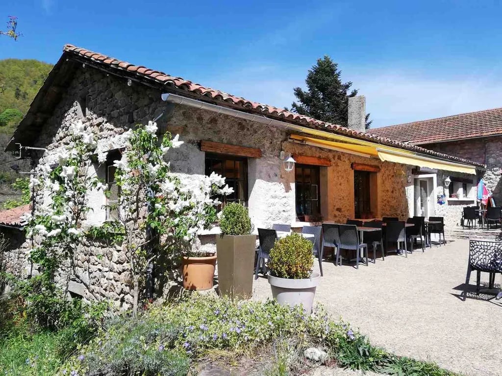 Camping Domaine Le Pra de Mars