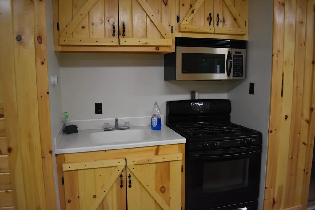 Camp Dietrich – Bear Creek Hideaway gallery 3