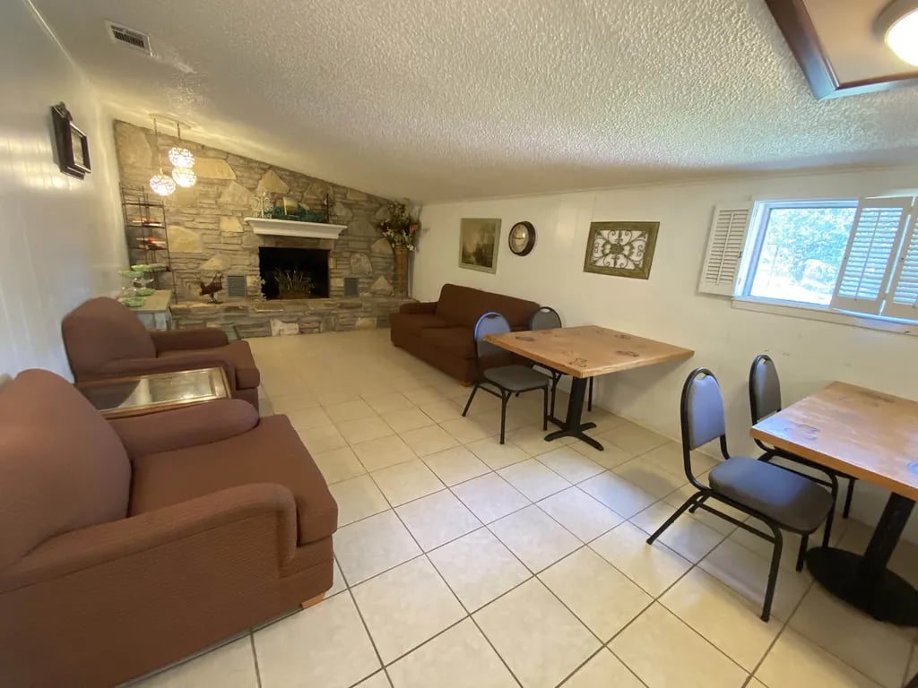 Oakdale RV Resort & Motorcoach gallery 3