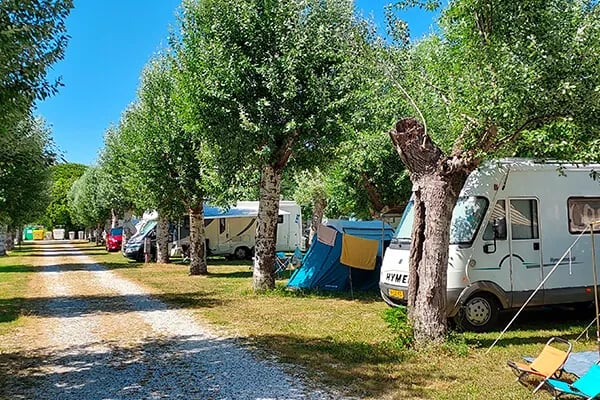 Iron Gate Marina 3B gallery 2