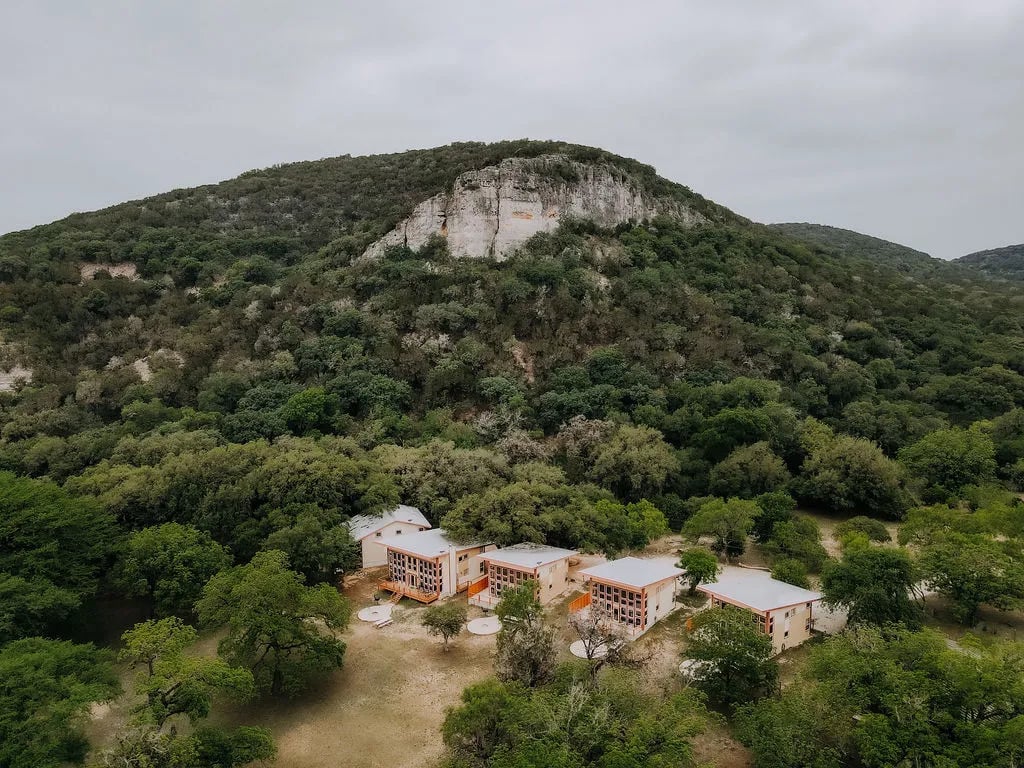 Seven Bluff Cabins & RV Park