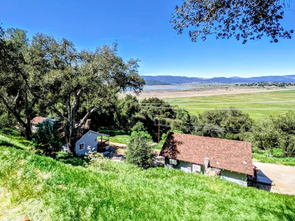 San Diego Mountain Lodge gallery 1