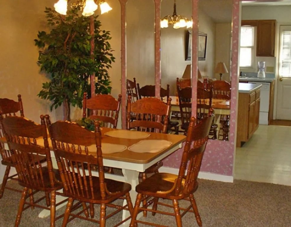 Thousand Trails Diamond Caverns RV & Golf Resort gallery 1