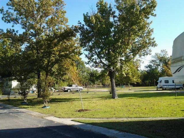 Houston Central RV Park gallery 2