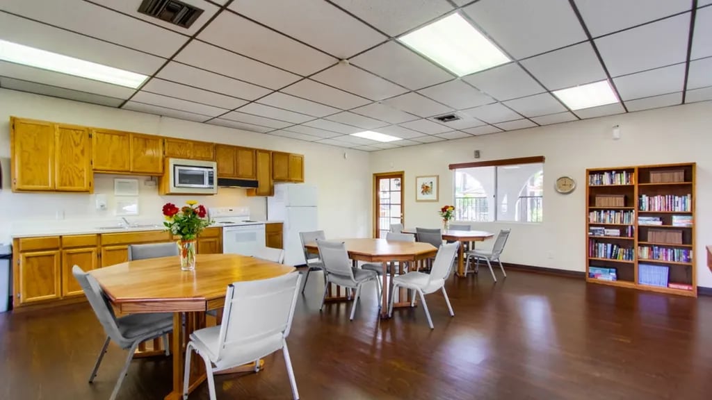 Vacationer RV Park gallery 2