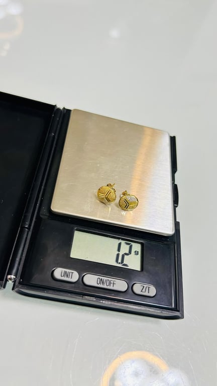 Gold earrings