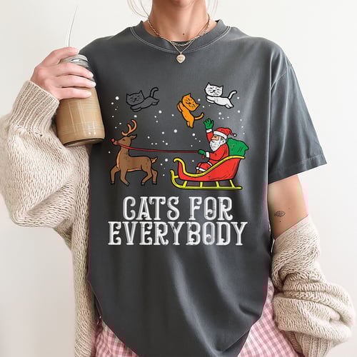 Funny Christmas Cat Santa T-Shirt for Women Cute Holiday Cats Xmas Tee Gift