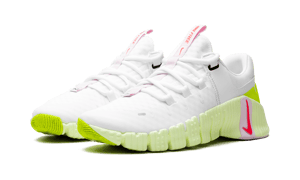 Free-Metcon-5-WMNS-Barely-Volt-Pink-Foam