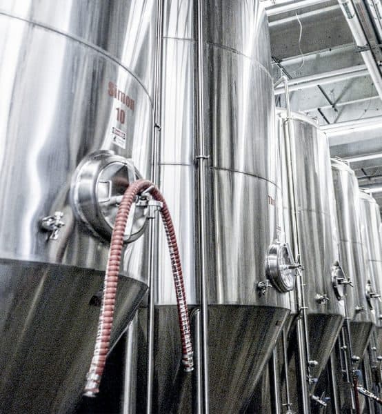 Featured image for “Craft Beer Drinkers Gulp Up Growth in Industry”