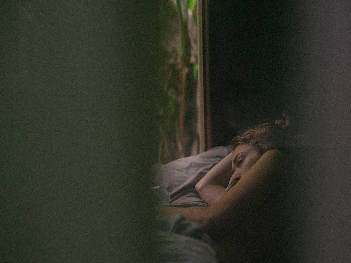 Featured image for &ldquo;Moms Who Co-​Sleep Beyond Six Months May Feel More Depressed, Judged&rdquo;