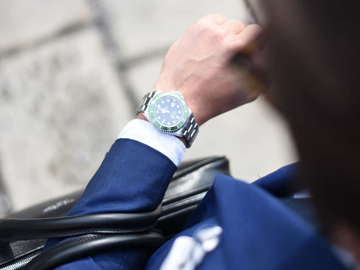 Featured image for “How to Determine the Best Time of Day to Make Sales”