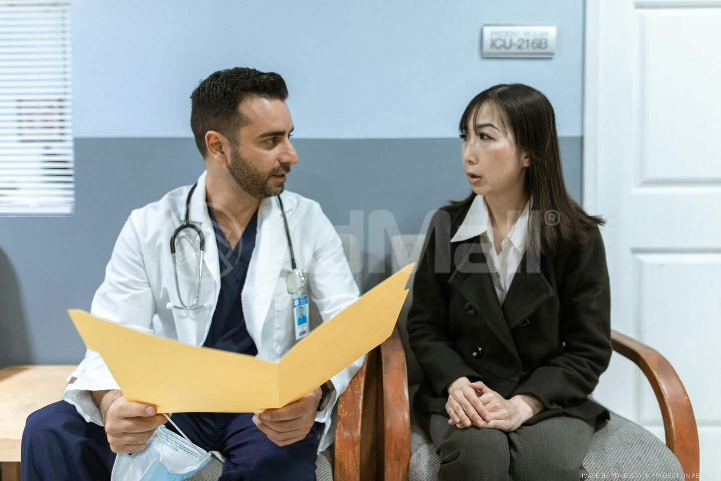 doctorpatienthealthcaresetting