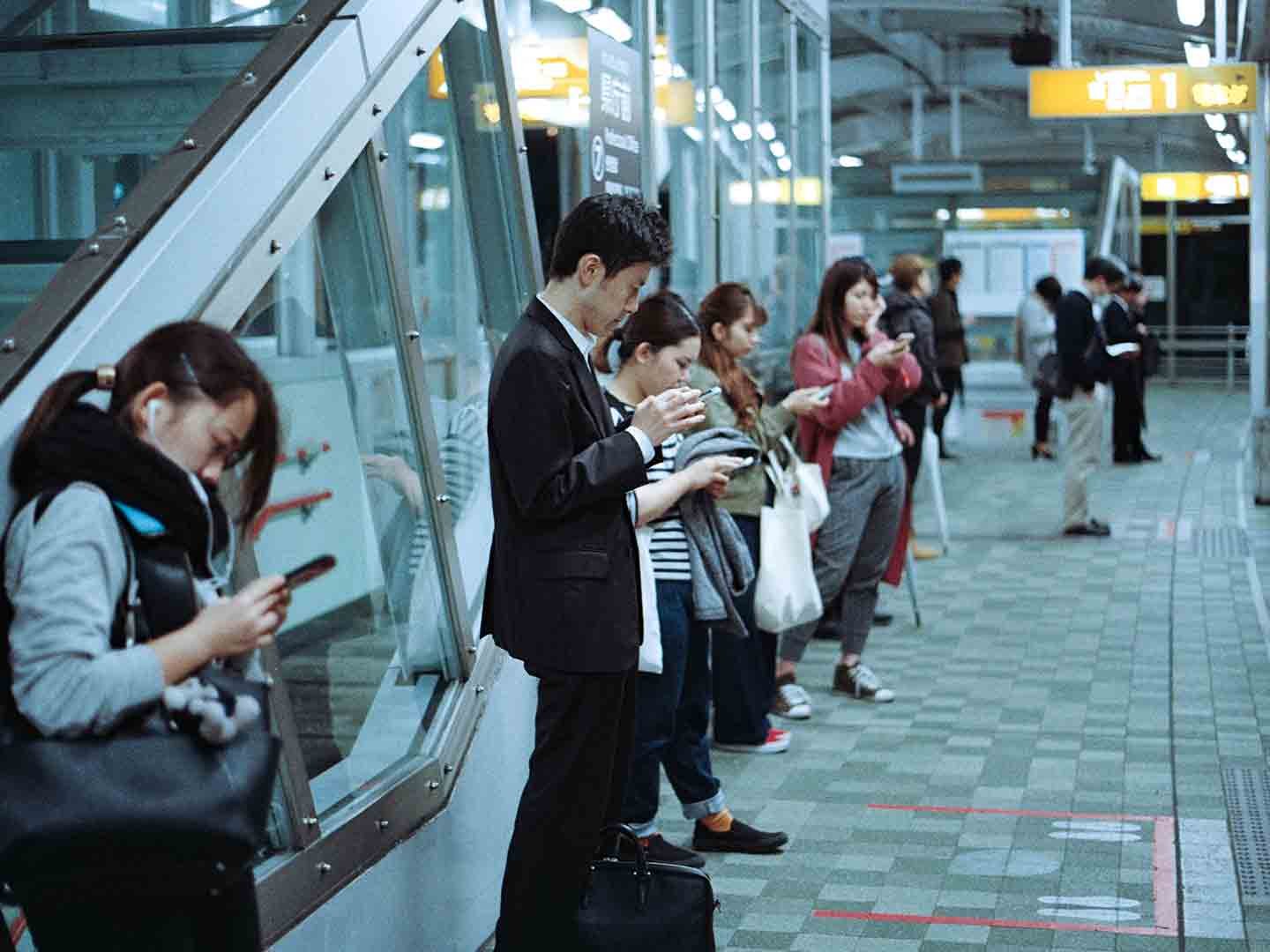 socialmediaadvertisinglight