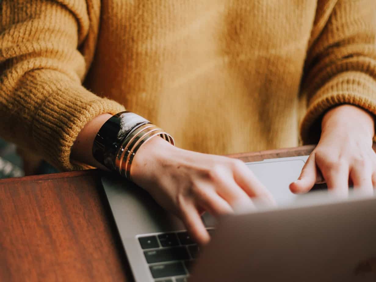 Featured image for “<strong>Virtual Meetings: Fast and Efficient Ways to Become an Expert</strong>”